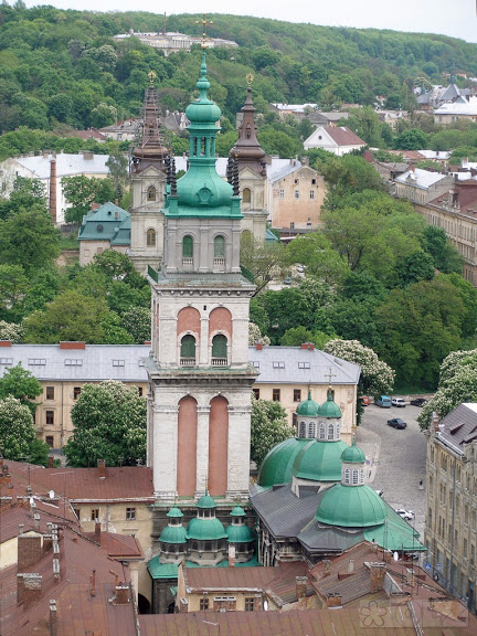 Ансамбль православної Успенської церкви