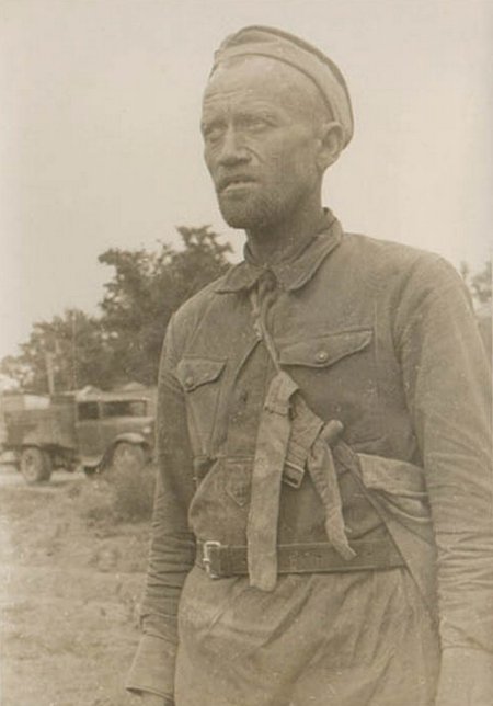 Типовий вигляд полонених червоноармійців у 1941 році.