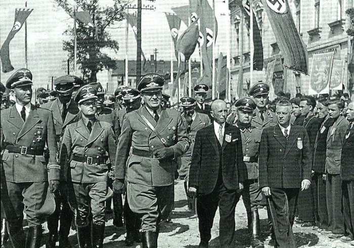 Френк і Вахтер відвідують Львів, 1943