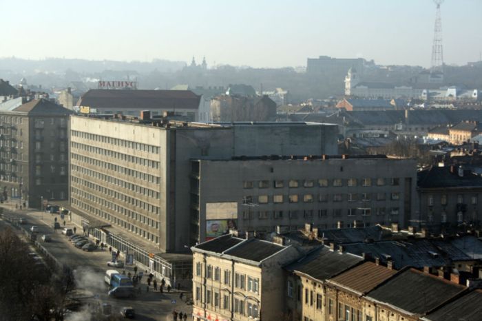 Готель “Львів”,збудований 1964 року на місці площі Зернової.