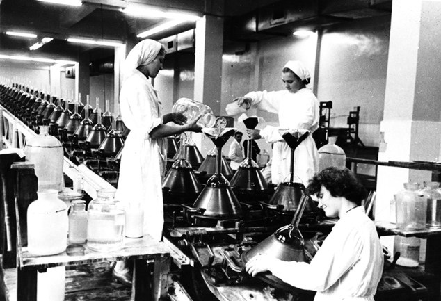 Львівський завод «Кінескоп», фото 1954 року