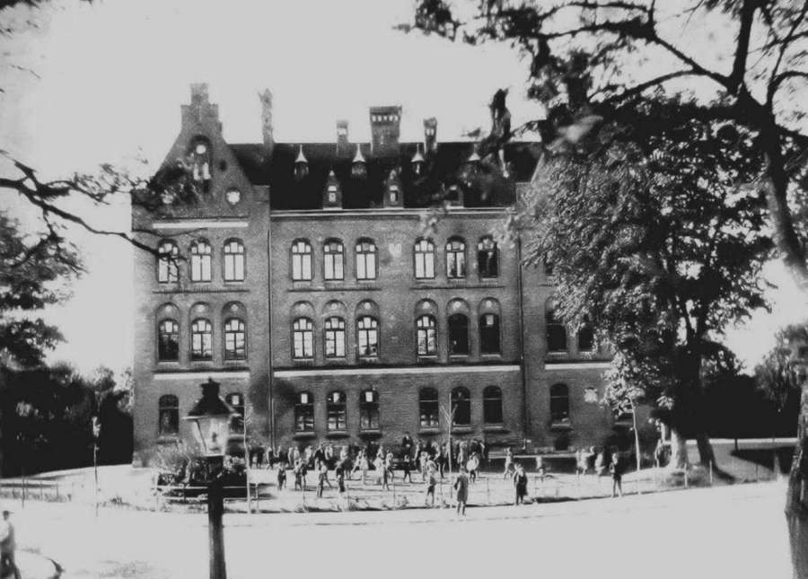 Школа Марії Магдалини, фото до 1910 року