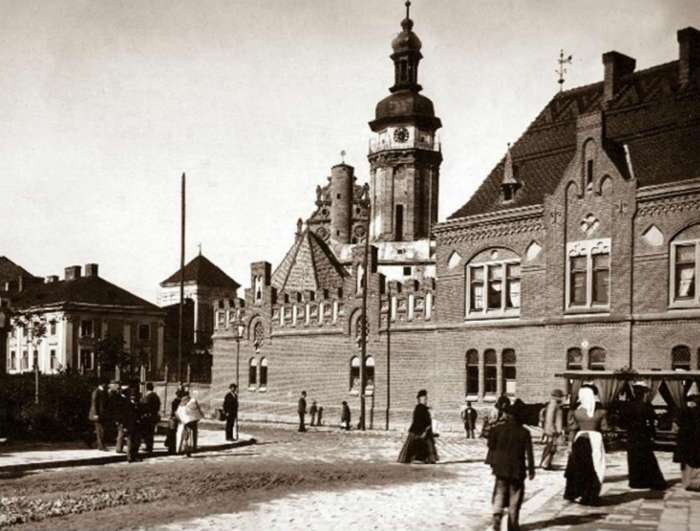 Вид на стару стражницю від вул. Личаківської. Фото кін. XIX ст.
