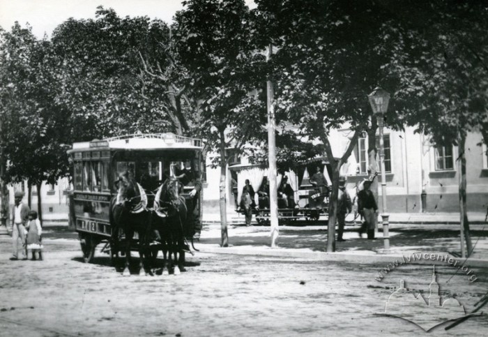 Омнібус та кінний трамвай на теперішній вул. Чернівецькій, фото, 1900 рік