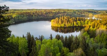 Фінляндія - країна тисяч озер Teemu Tretjakov / Shutterstock.com