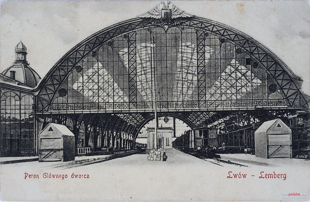 Дебаркадер над залізничними перонами (виготовлений у чеському металургійному комбінаті «Вітковіце»). Приблизно 1904 рік
