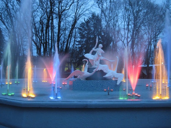 Новозбудований музичний фонтан "Івасик-Телесик"