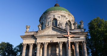 Храм Воздвиження Чесного й Животворящого Хреста Господнього та св. Йосифа