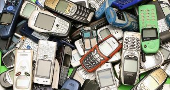 старі мобільні телефони