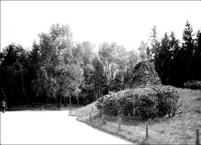 Личаківський парк, створений А.Рерінгом. Фото початків XX ст.