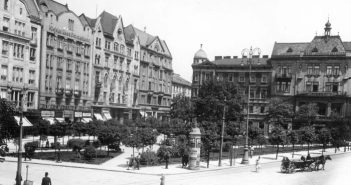 Сквер площі Галицької, котрий також створив А.Рерінг. Фото початку XX ст.