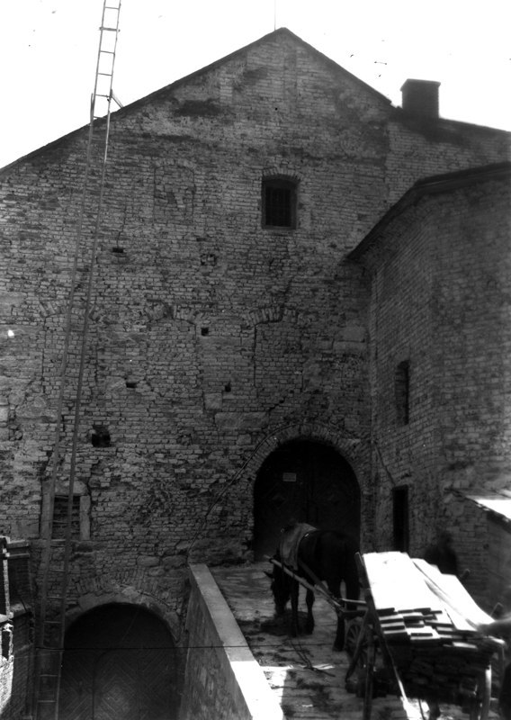 Міський арсенал на вулиці Підвальній, фото кінця ХІХ століття