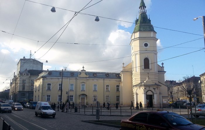 Церква Св. Анни у Львові, фото грудень 2014 року