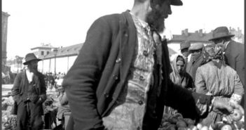 Вул. сцена, торговиця в р – ні пл. св. Теодора, вул. Мулярська, 1930 – ті рр