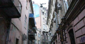 Забудова вул. Нижанківського, фото 2015 року
