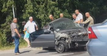 Петро Димінський швидко покинув місце ДТП, однак очевидці встигли зафіксувати його біля автомобіля, що вчинив аварію