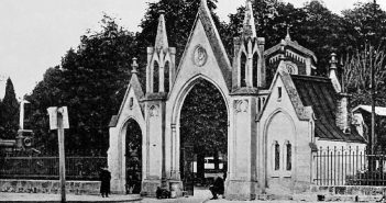 Головні ворота Личаківського цвинтаря, 1900 рік