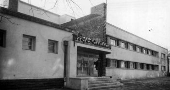 Критий басейн на вул. Стшалковської ( нині част. пл. Петрушевича ), фото 1935 р.