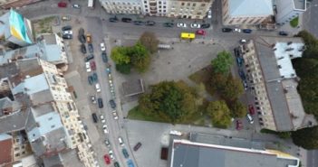 Площу Святого Теодора у Львові хочуть звільнити від автотранспорту і кінцевих зупинок маршруток