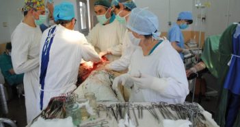 Львівські хірурги видалили жінці пухлину вагою 7 кг