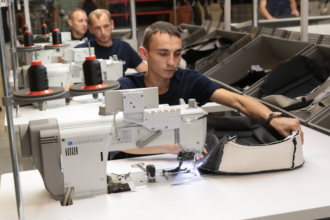 У завод інвестували 10 млн євро фабрика робота праця шиття шити