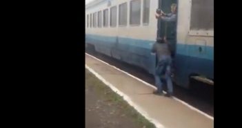 «Акумулятор «сів»: пасажирам довелося штовхати поїзд «Івано-Франківськ – Рахів»