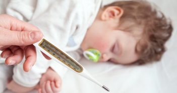 менінгіт температура дитина діти