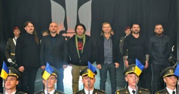 Українські музиканти виконали "Марш нової армії". Фото: Олег Скрипка