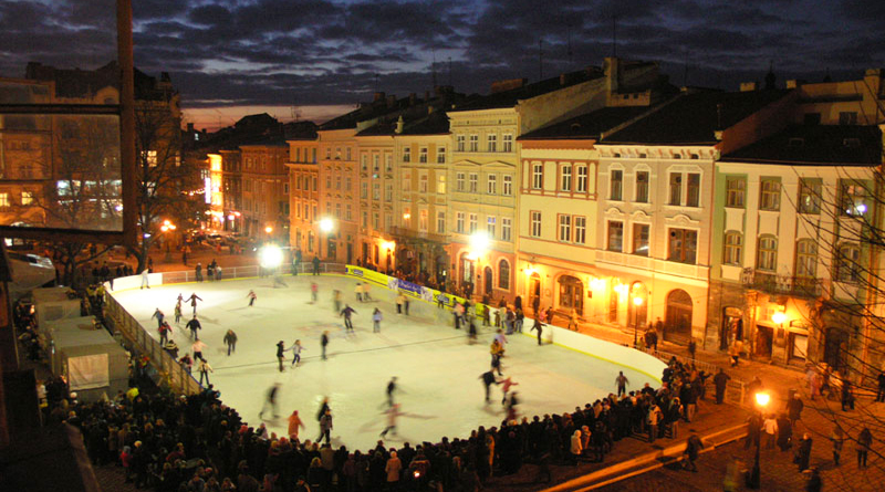 Skating rink on Rynok Square