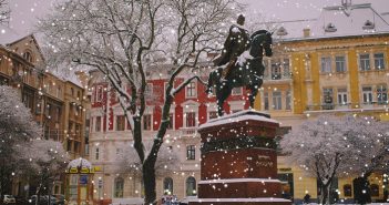 Зима у Львові – це щось унікальне. Гарна, наче казка з безліччю різноманітних концертів і фестивалів.