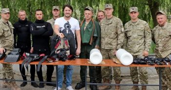 П’ять українських зірок-волонтерів, які допомагають армії
