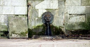 Джерело в парку “Залізна вода” у Львові