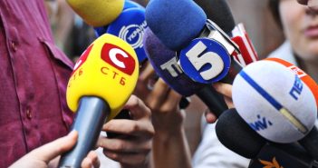 журналісти