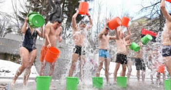 Як у Львові святкували Водохреща. Фото, відео