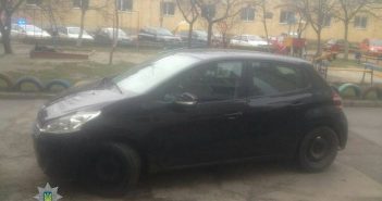 У Львові водійка збила двох патрульних, одного з них провезла на капоті півкілометра