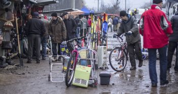 Львівський Шанхай. Фоторепортаж із блошиного ринку
