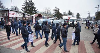 «Човники» обіцяють заблокувати три пункти пропуску на кордоні з Польщею