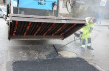 У Львові випробували новий метод зимового (!) ремонту доріг