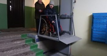 Як політехніки допомогли неповносправному: підйомник у багатоквартирному будинку