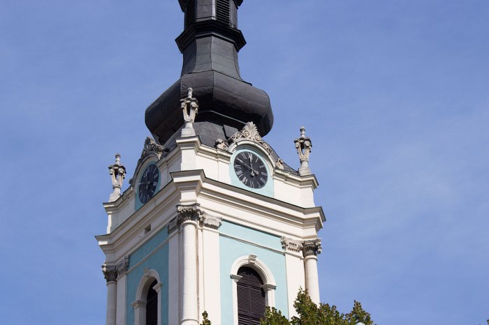 Годинник на дзвіниці церкви Св. Духа