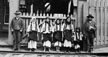 Як перші українці потрапили до Канади