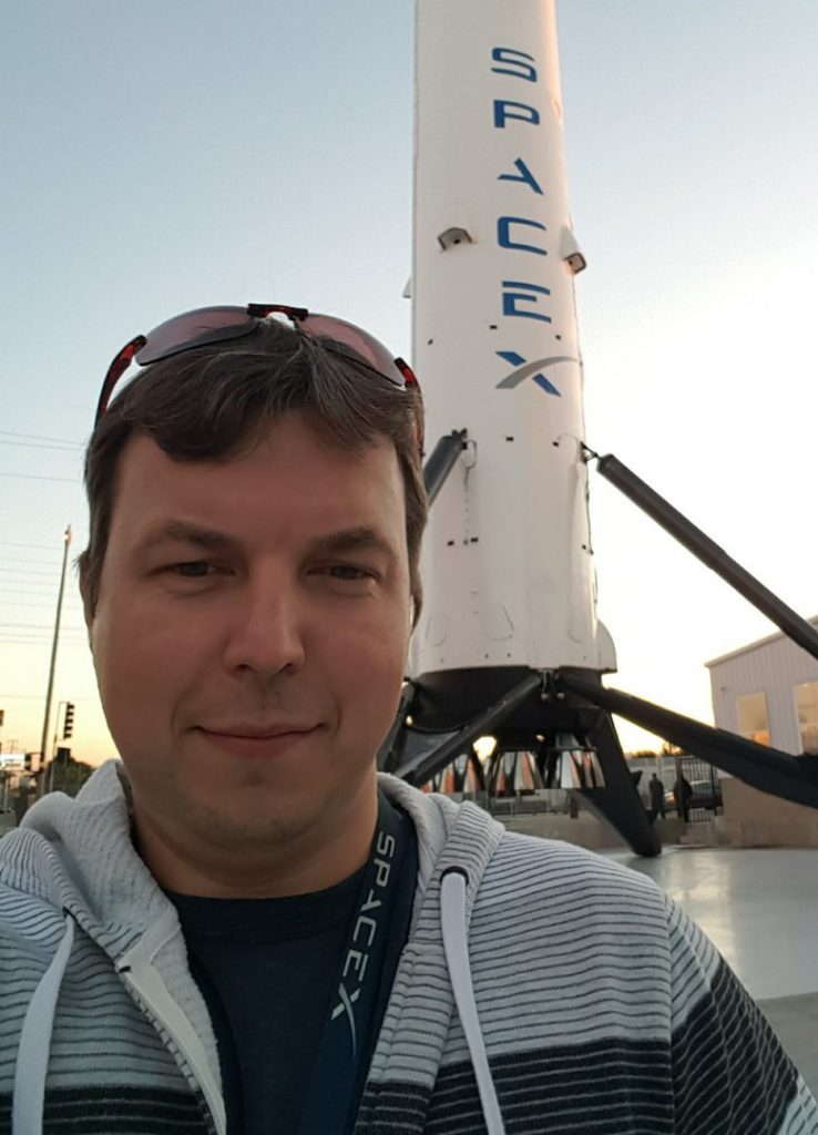 Олексій Пахунов розповів про роботу в компанії SpaceX.