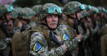 доброволець