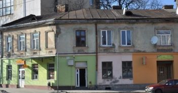У Львові власників будинків зобов’яжуть перефарбувати фасади