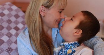 Лілія Лепцо з сином Максимом