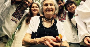 Онуки Теодозії Козій надихнули свою бабусю долучитись до громадського проекту