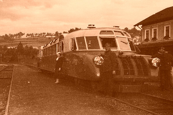 Вузлова станція Хабувка в карпатському передгір'ї. 1936-38 рр.