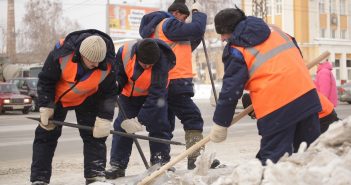 прибирання вулиць громадські роботи