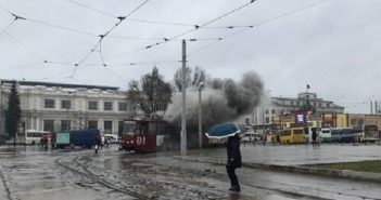 Біля залізничного вокзалу у Львові загорівся трамвай