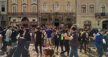 У Львові святкують «Поливаний понеділок» / фото facebook.com/hrystyna.protsak